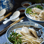 鶏手羽で手早く簡単♪美味しい出汁フォー