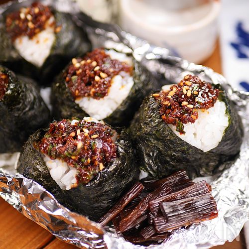スタミナ大葉味噌おむすび🤩🍙お昼からも頑張ってね💖