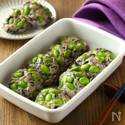 たんぱく質と食物繊維がしっかり摂れる!枝豆ひじきハンバーグ