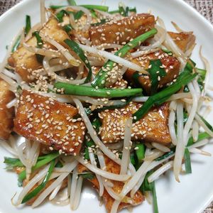 よっこの作ってみた!投稿(スタミナ系節約おかず♡『レバニラ風厚揚げ』調味料オール1☆)