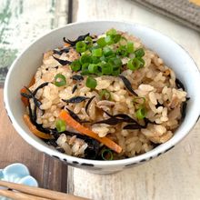 味付け一つ!『ツナとひじきのコク旨炊き込みご飯』