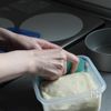 ケーキ型でこねずに簡単♪厚焼き塩フォカッチャの工程6