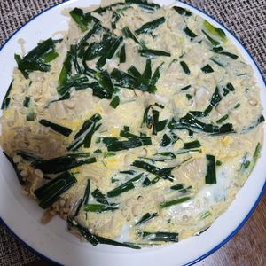 とももの作ってみた!投稿(ニラとえのきの卵とじ♩麺つゆで簡単！5分でできるお手軽おかず)