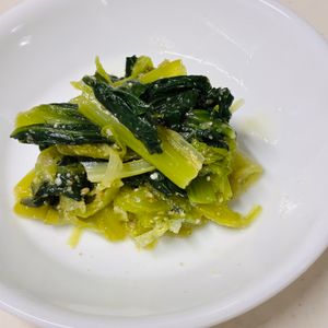 mak1の作ってみた!投稿(焼き鳥屋さんの小松菜うま塩ナムル『お通しでNo.1』)