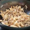 ワンパン!味付けこれだけ!ひき肉ときのこの鶏だしスープパスタの工程2