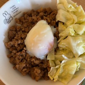 しあたーの作ってみた!投稿(ワンパン＼ロコモコ風そぼろ丼／)