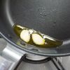太麺で作る「茄子とズッキーニのトマトソースパスタ」の工程2