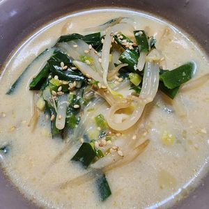 ナムディの作ってみた!投稿(【ニラもやしと水餃子の豆乳担々スープ】ピリ辛コク旨で大満足！)