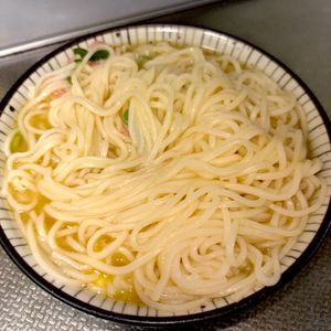 フォッちゃんの作ってみた!投稿(3分でパパっと簡単「味噌ラーメン風そうめん」替え玉必須？！)