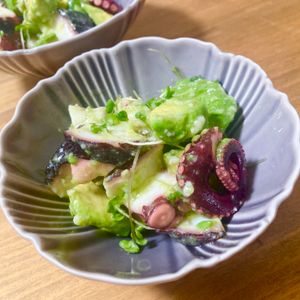 ゆかりの作ってみた!投稿(切って混ぜるだけ！5分で！【タコとアボカドの塩こうじマリネ】)