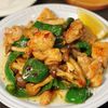 ご飯が止まらない!【鶏肉とピーマンのガリバタ醤油炒め】