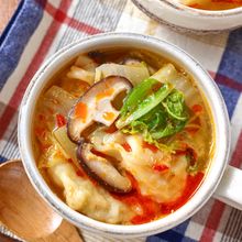 【白菜がもりもり食べれる♪】白菜と餃子の担々風ごま味噌スープ