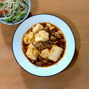 かおちゃんの作ってみた!投稿(【本格麻婆豆腐】10分で完成！ごはんが止まらない ˊ˗)