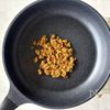 ギュギュッとうまい！『カレーツナフレーク』のもやし炒めの工程4