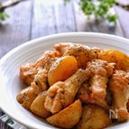 【らくレピ】手羽元と新じゃがの甘辛さっぱりにんにくバター煮