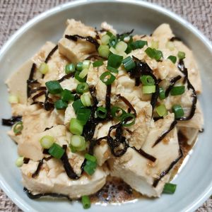 よっこの作ってみた!投稿(【ごま油でやみつき♡】ちぎり豆腐の塩こんぶ和え☆何度もリピ！)