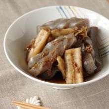 味しみ抜群!ごぼうとこんにゃくのおかか煮