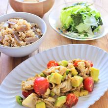 豚肉とアボカドのうま塩ガーリック炒め