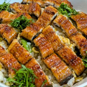 まゆのの作ってみた!投稿(うなぎ1尾で家族4人大満足！鰻ちらし)
