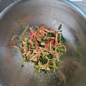 KUMIKOの作ってみた!投稿(豆苗とカニカマの胡麻和え♩シンプル副菜！材料2つ！調味料3つ)