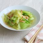 春キャベツと桜エビの白だしさっと煮。