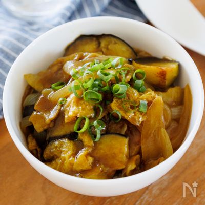 『なすと豚肉の和風カレーあんかけ丼』スパイシーな夏どんぶり♫