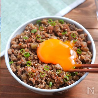 お手軽ごぼう鶏そぼろ丼