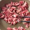 やみつき激うま！【甘辛牛肉のせ バジルチーズキンパ】ガパオ風の工程7