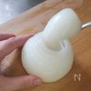 ホワイトソースもレンジで♪【新玉ねぎ丸ごとグラタン】の工程1