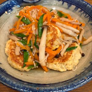 エステルの作ってみた!投稿(【鶏ひき肉ときのこの和風あんかけハンバーグ】ほっこり和食♡)