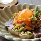 キムチと納豆でスタミナ！カツオのたたき