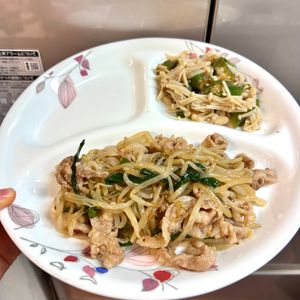 ケの作ってみた!投稿(絶品♡豚ニラもやし炒め【#下味冷凍#包丁不要#重ねて放置】)