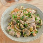 むずかしい味付けなし！鶏もも肉とマッシュルーム缶のパセリ和え