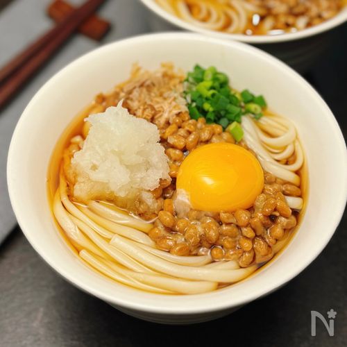 【納豆ぶっかけうどん】重たい料理が続いた後にも嬉しいメニュ♪