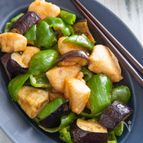 鶏むね肉と夏野菜のオイマヨ炒め