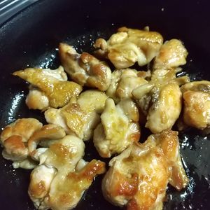 とまっちょ嫁の作ってみた!投稿(忙しい日の救世主！【鶏もも肉のスタミナ生姜焼き】)