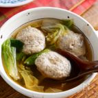 【お出汁の香る優しい味わい】白菜とふっくら美味しいつみれ汁