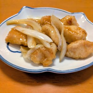 ゆきまる🐬🫧の作ってみた!投稿(【鶏むねと新たまの甘酢南蛮炒め】ピリッと甘酸っぱいたれで♪)