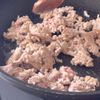 一皿で大満足！ご飯が止まらない✨簡単で絶品【韓国風麻婆春雨】の工程2