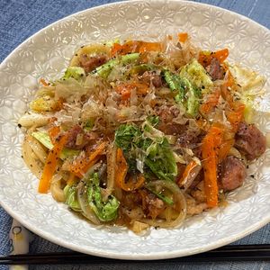 楽ラク手抜キッチン🐶🐾の作ってみた!投稿(焼き鳥缶で簡単♡焼きうどん)