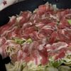 【ワンパンde蒸すだけ】豚バラキャベツの味噌チーズ蒸しの工程1