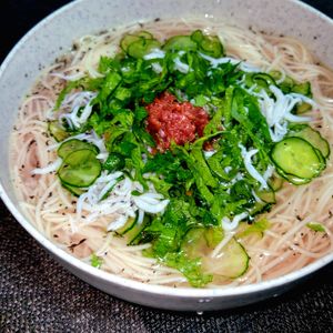 ヴェルの作ってみた!投稿(さっぱり絶品★ゆかりそうめん★きゅうりとしらすの梅肉和え)
