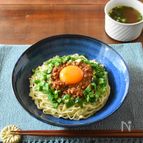 にらがアクセント！うま辛肉みそまぜそば