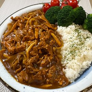 楽ラク手抜キッチン🐶🐾の作ってみた!投稿(きのこたっぷり♩ポークカレー)