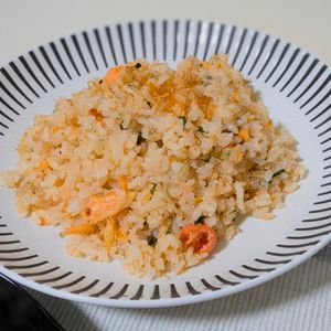莉子の作ってみた!投稿(【栄養満点！カリカリじゃこと鮭明太のバターごはん】)