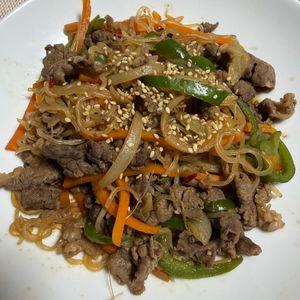 ゆっこの作ってみた!投稿(美味しくかさまし！お腹も大満足！白滝チャプチェ)