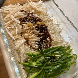iwackの作ってみた!投稿(レンジで5分！【えのきとピーマンのオイスターソース和え】)
