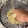 【5分で濃厚のピリ辛】コングクスそうめんの工程1