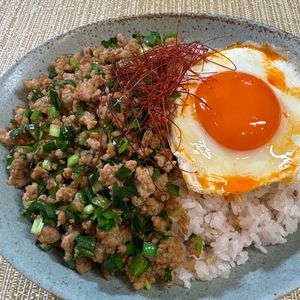 楽ラク手抜キッチン🐶🐾の作ってみた!投稿(スタミナ満点♪【にら肉味噌ごはん】ぴり辛で食欲が進む！)