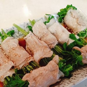 Yuukoの作ってみた!投稿(豆苗の豚巻きレンジ蒸し【糖質オフ・糖質制限・ダイエット】)